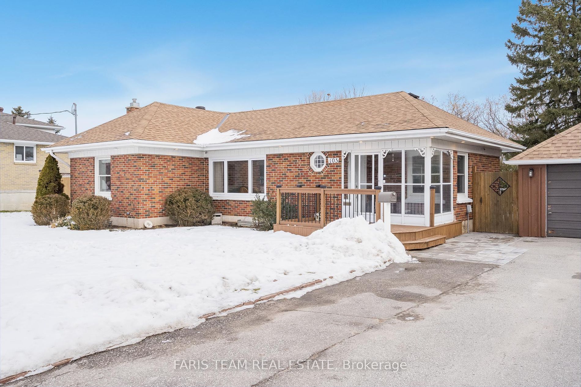 105 Bayview Dr