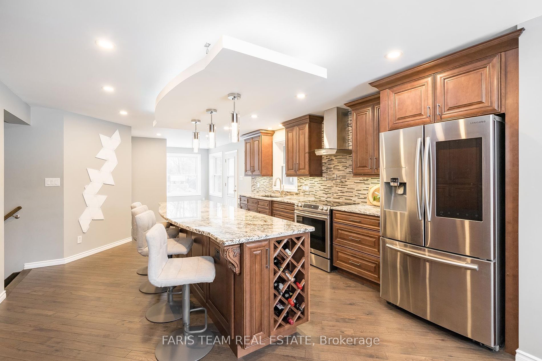 105 Bayview Dr