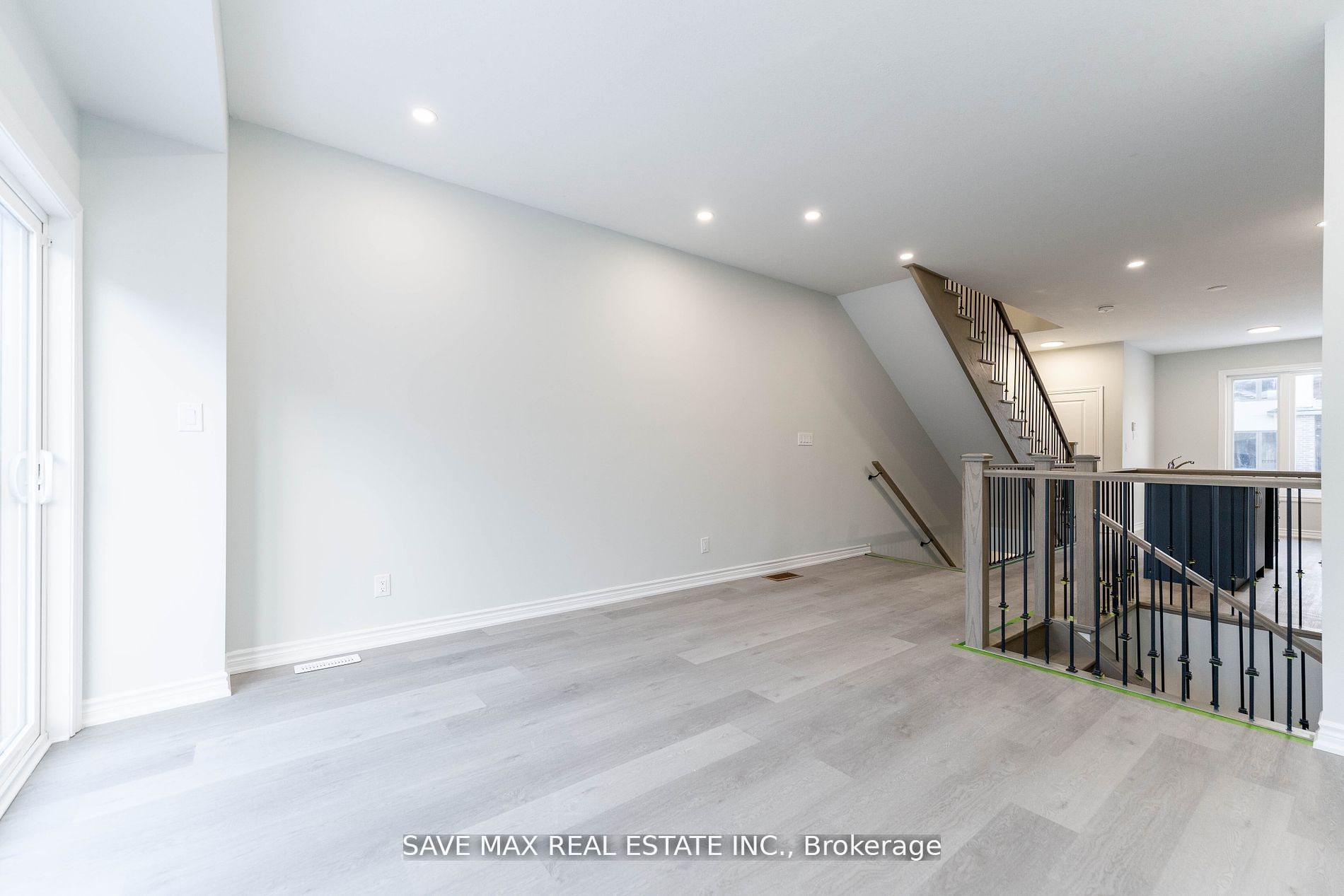 75 Winters Cres, #33