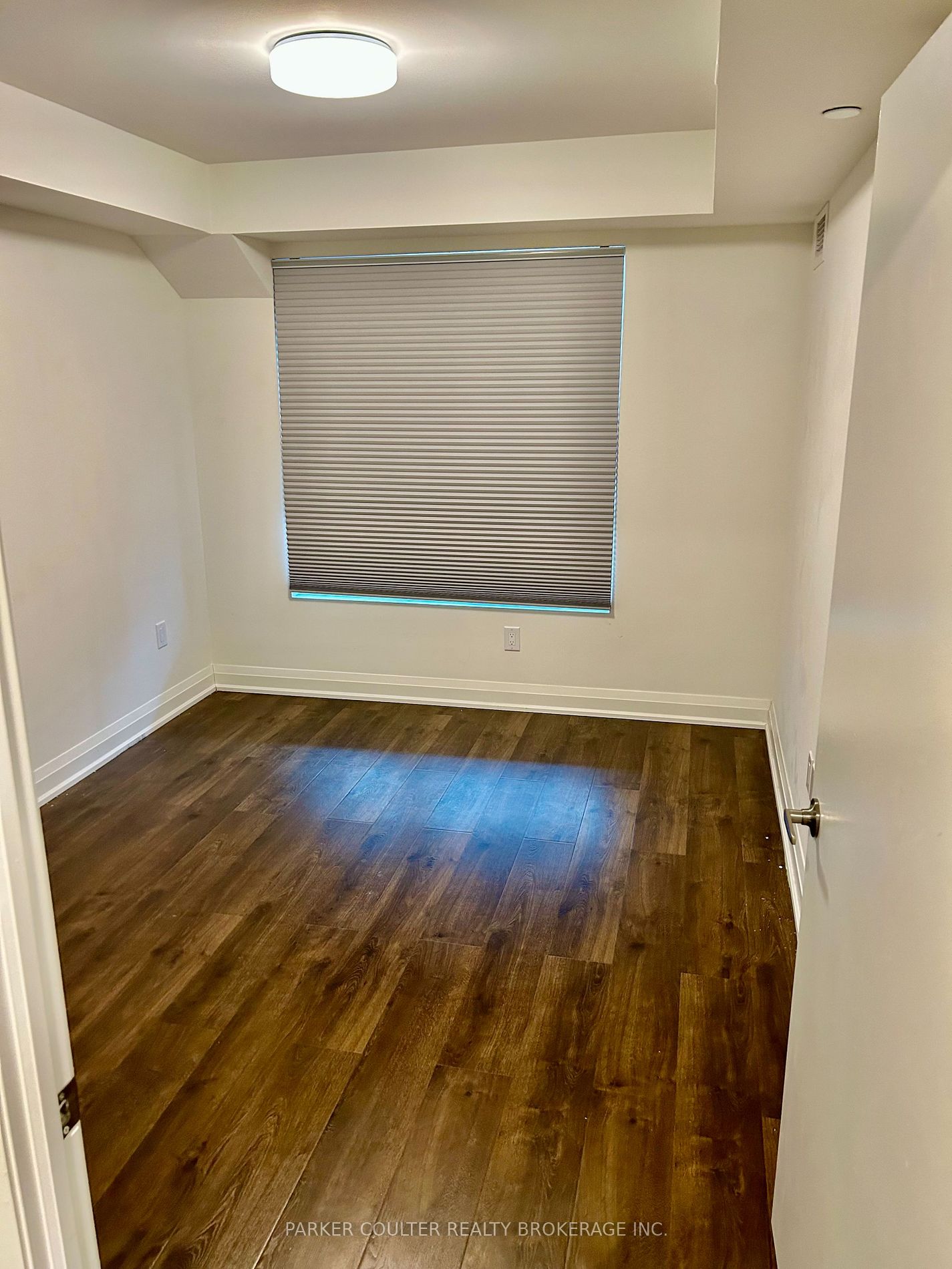 58 Lakeside Terrace, #215
