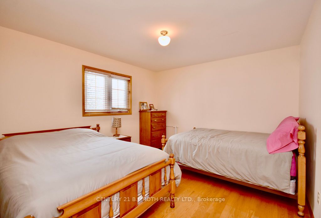 6376 Rama Road W