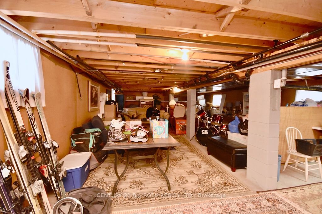 6376 Rama Road W