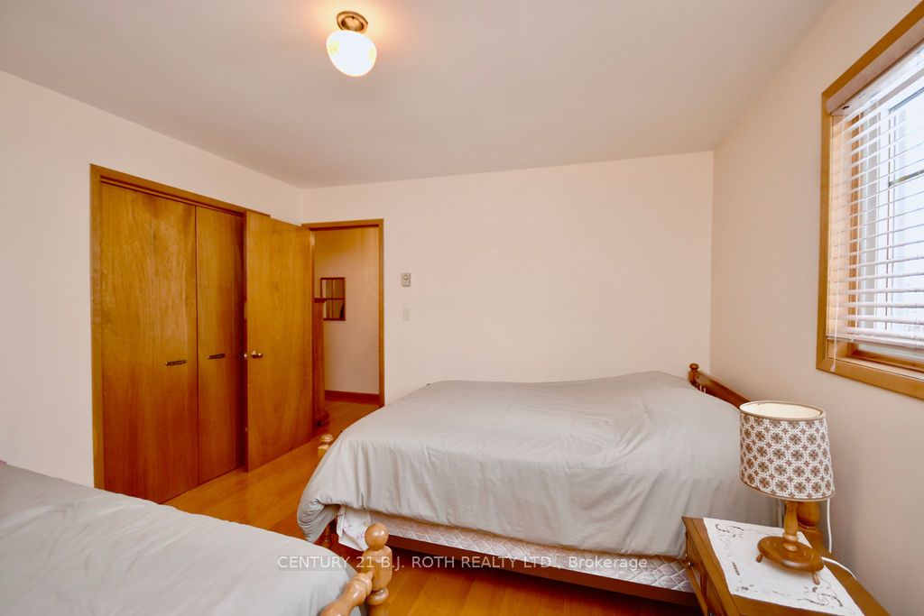 6376 Rama Road W