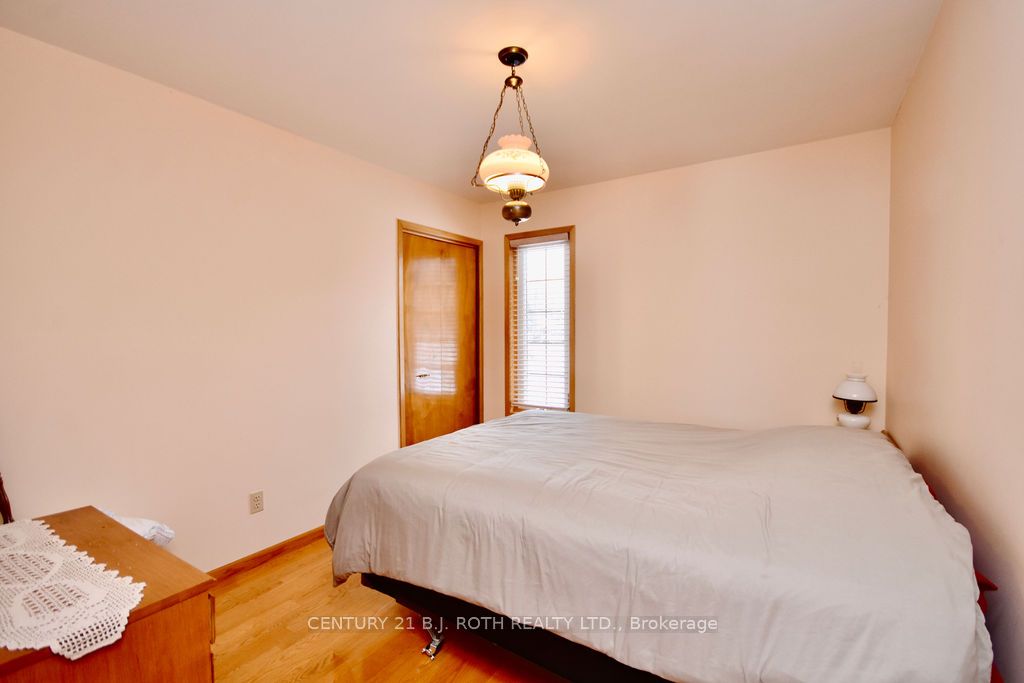 6376 Rama Road W