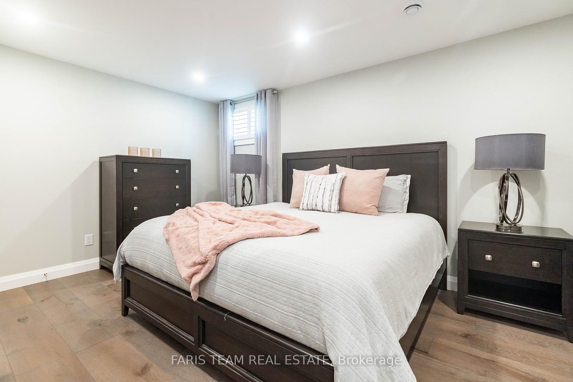 12 Sutton Heights