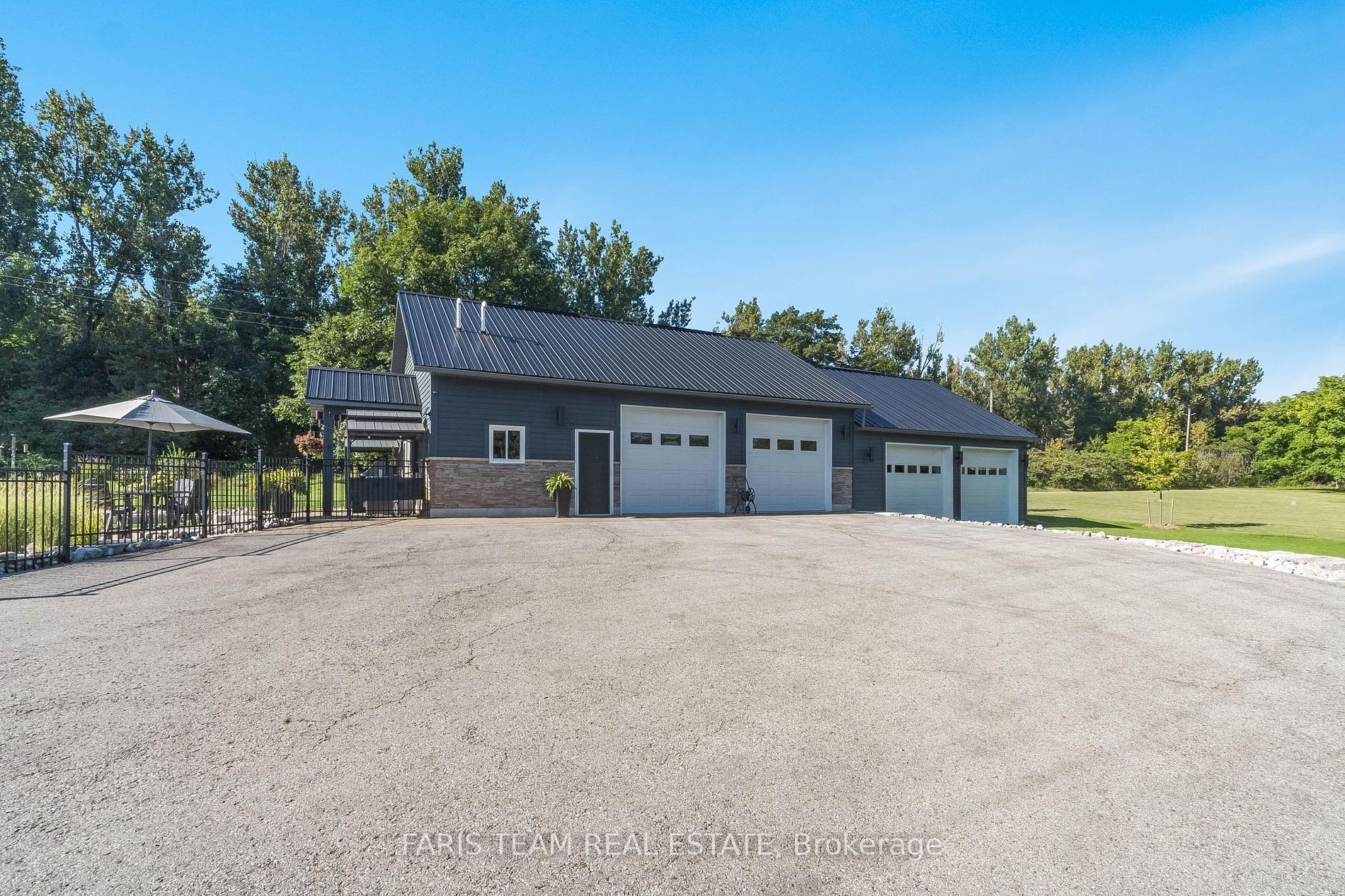 12 Sutton Heights