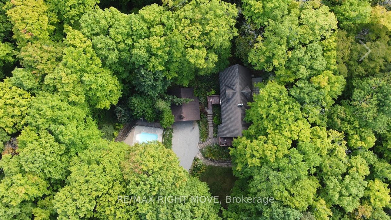 983 Bass Lake Side Road E