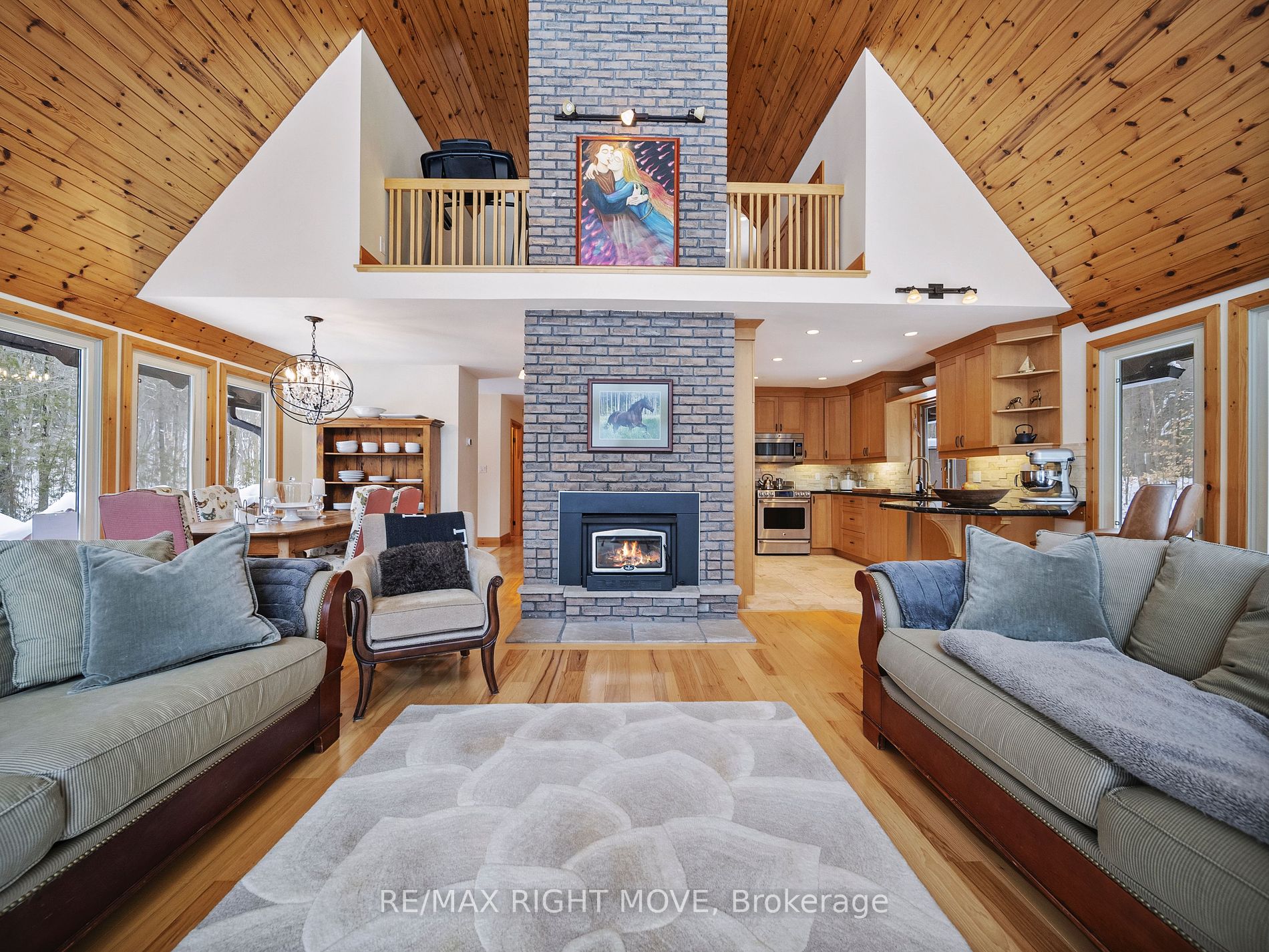 983 Bass Lake Side Road E