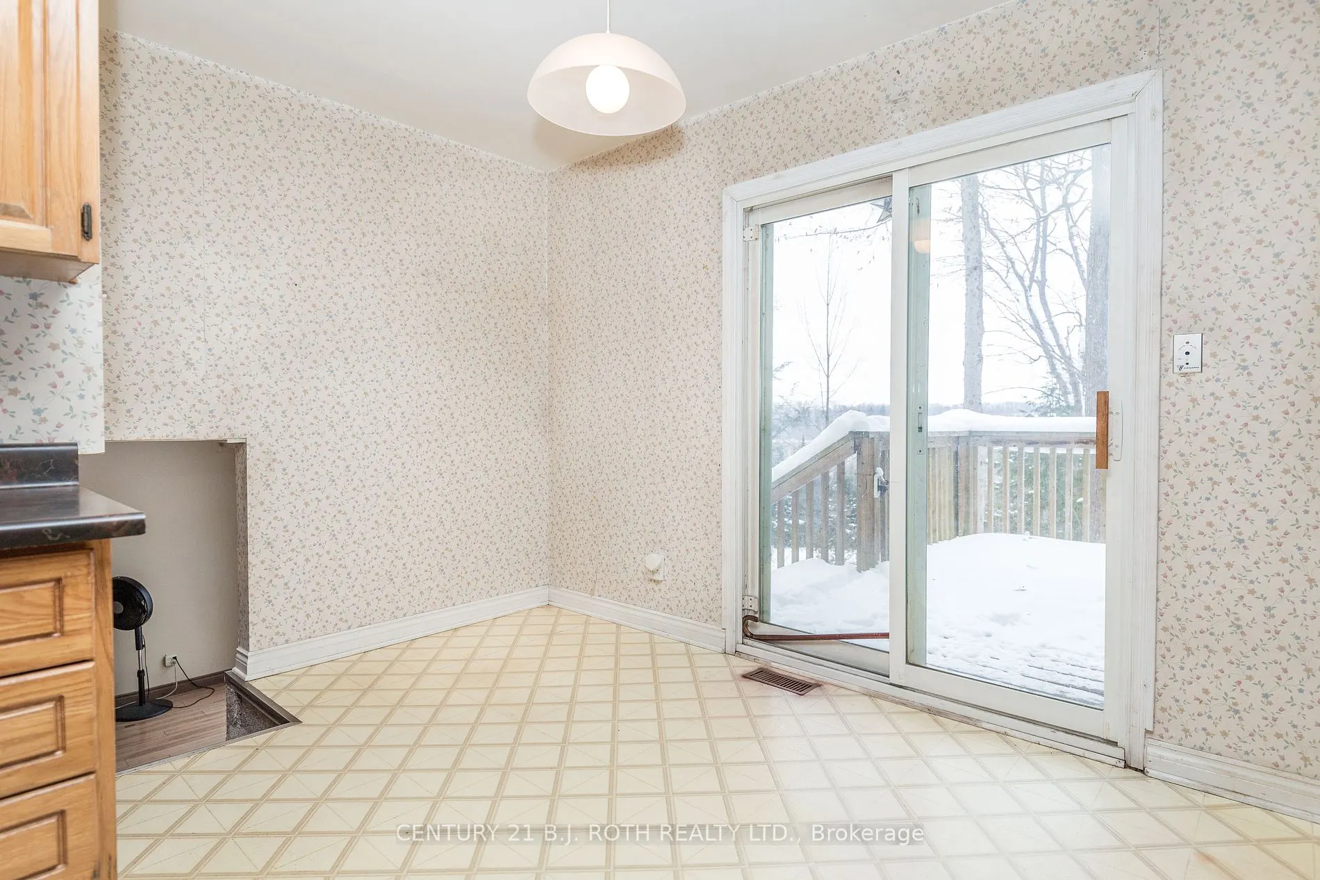 2695 Old Barrie Rd E