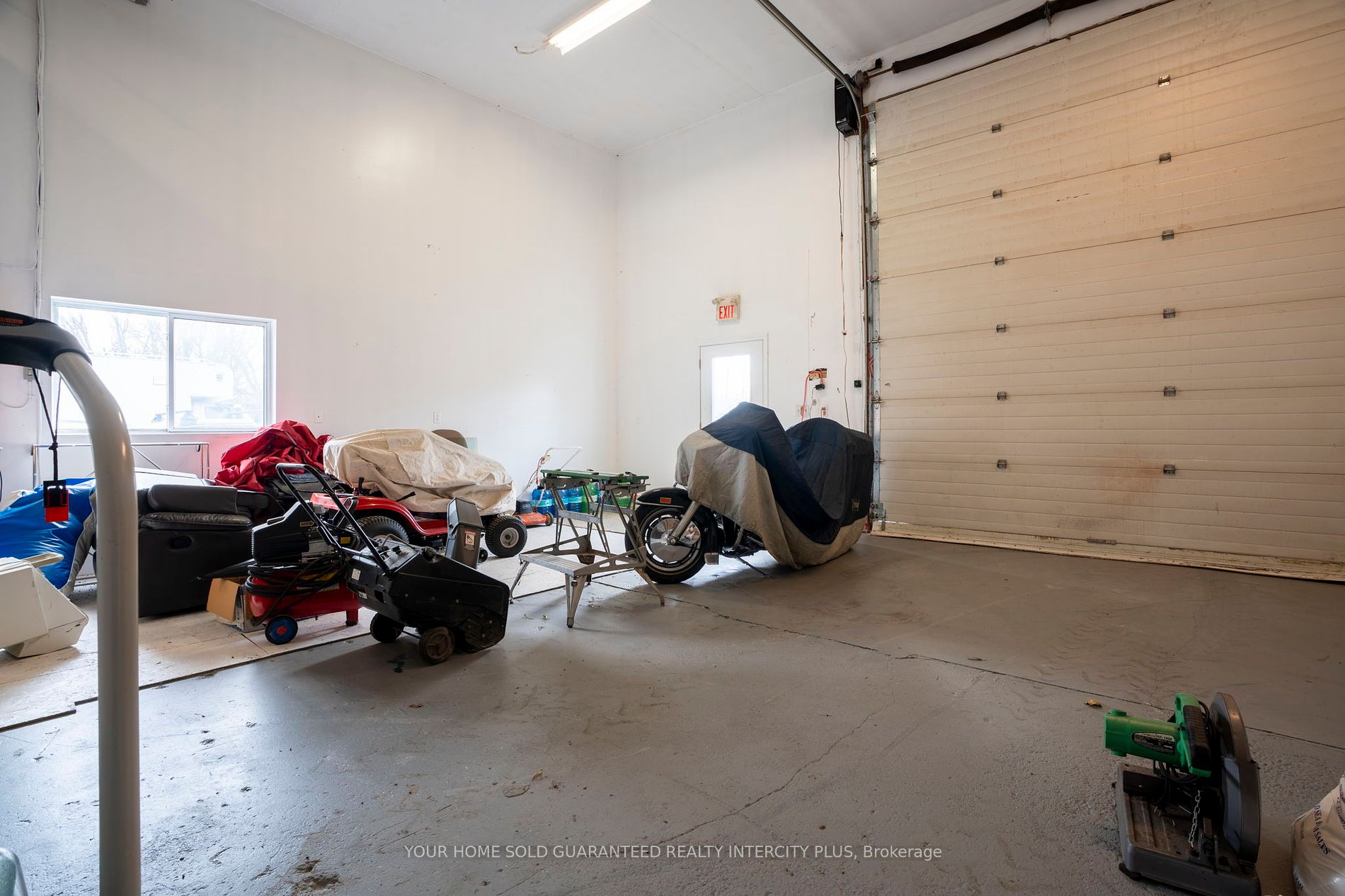 951 Penetanguishene Rd