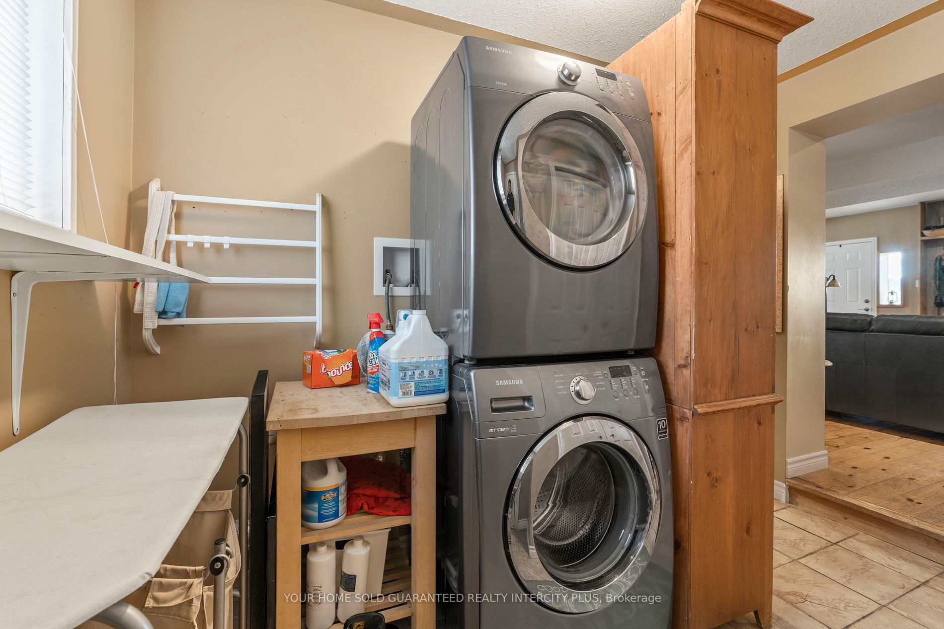 951 Penetanguishene Rd