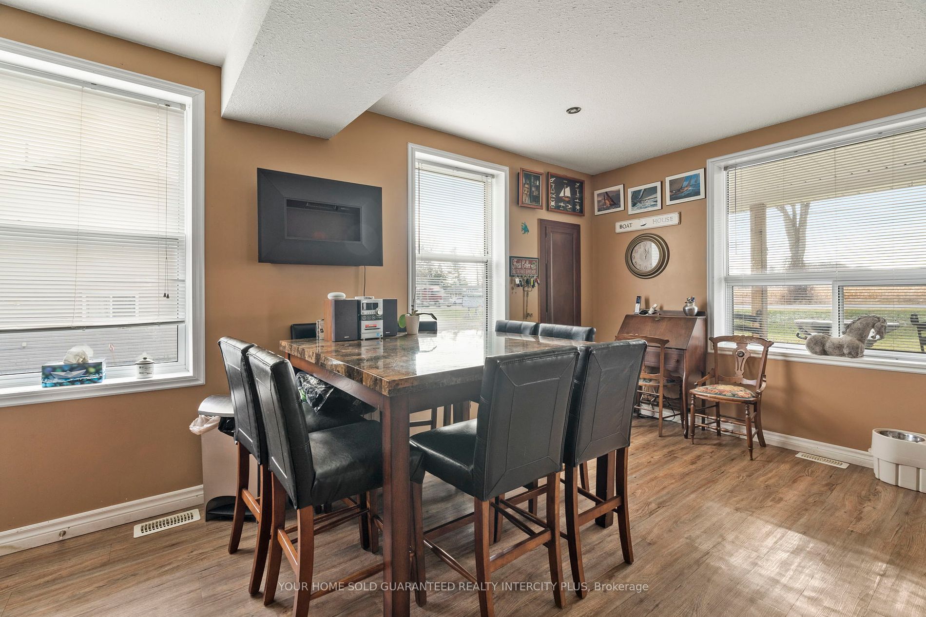 951 Penetanguishene Rd