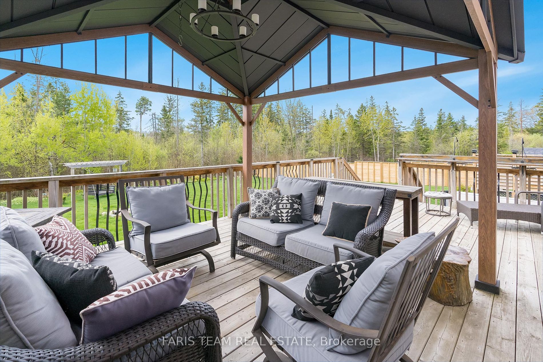 41 Heatherwood Dr