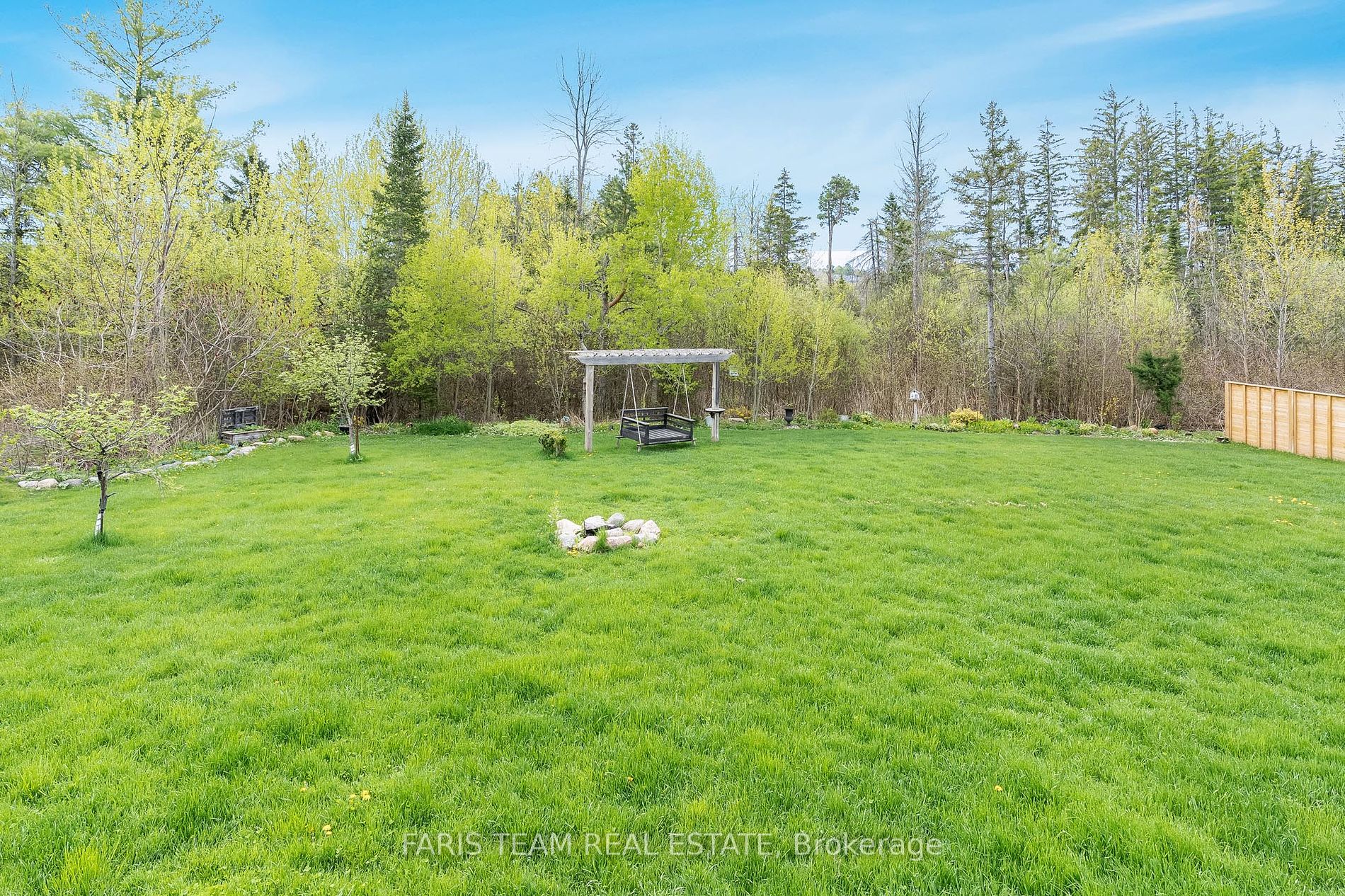 41 Heatherwood Dr