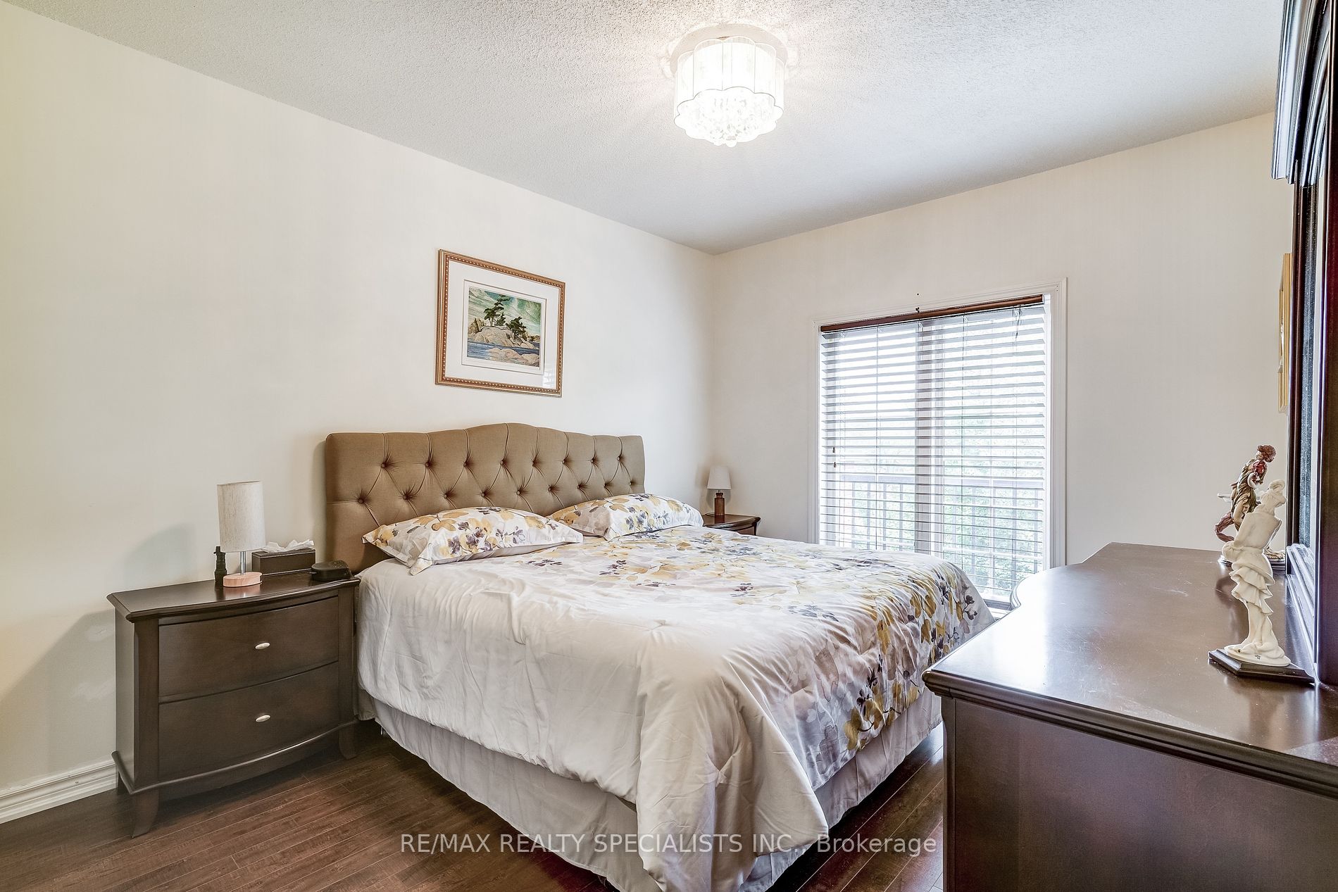 43 Ferndale Dr S, #406