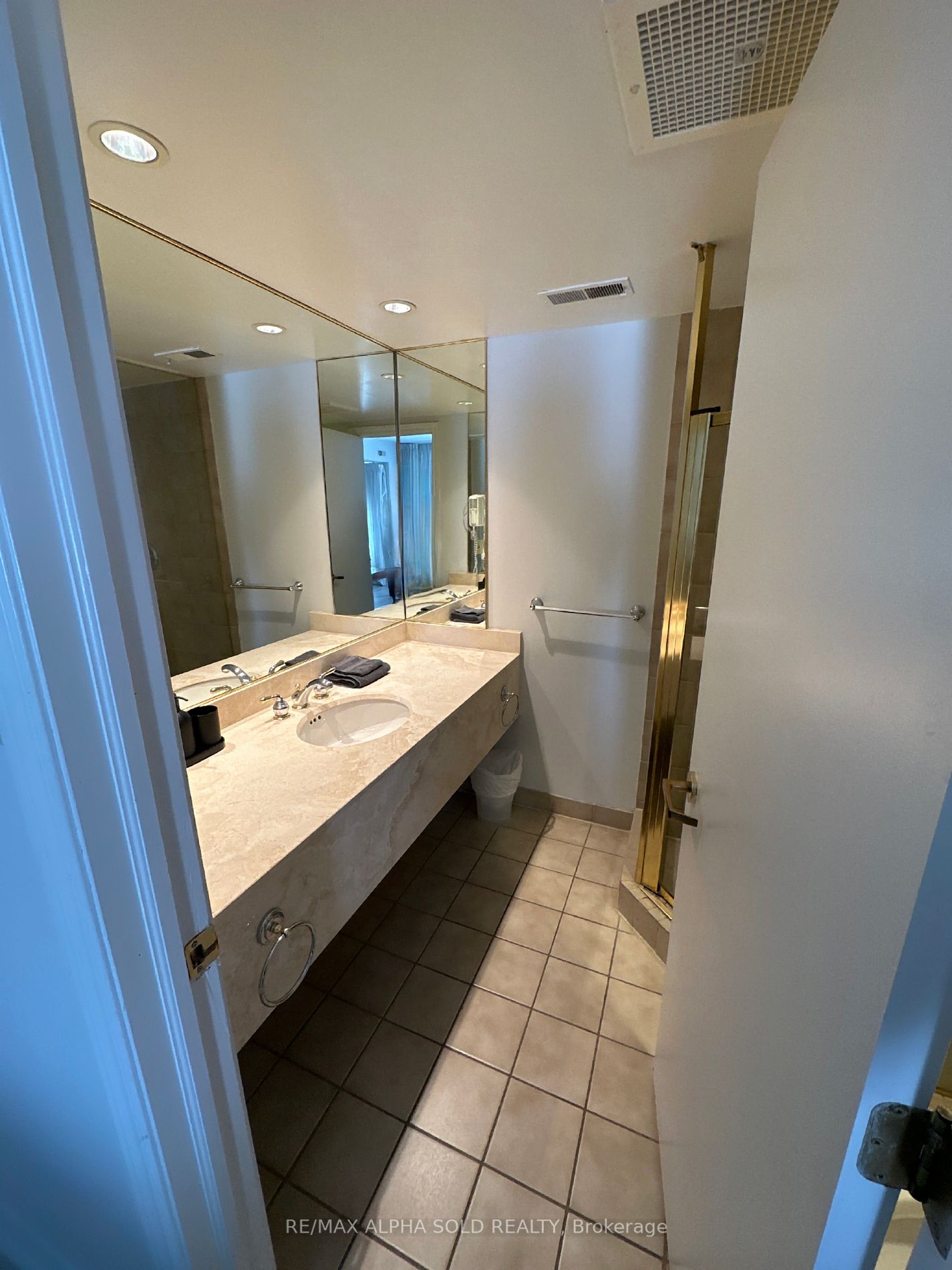 90 Highland Dr, #2266/67