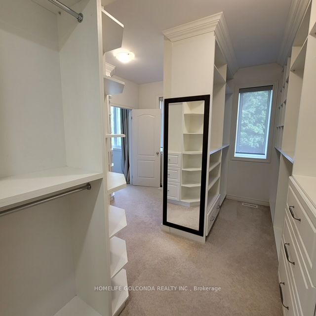 49 Redmond Cres