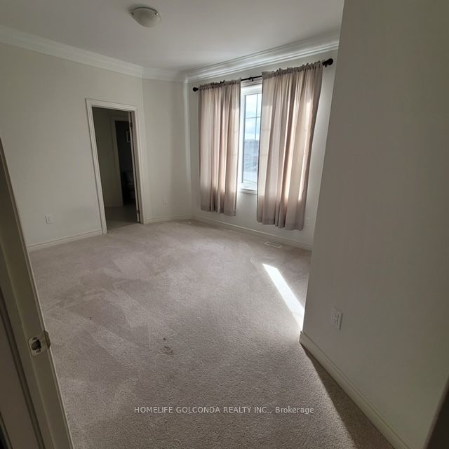 49 Redmond Cres