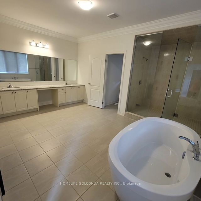 49 Redmond Cres