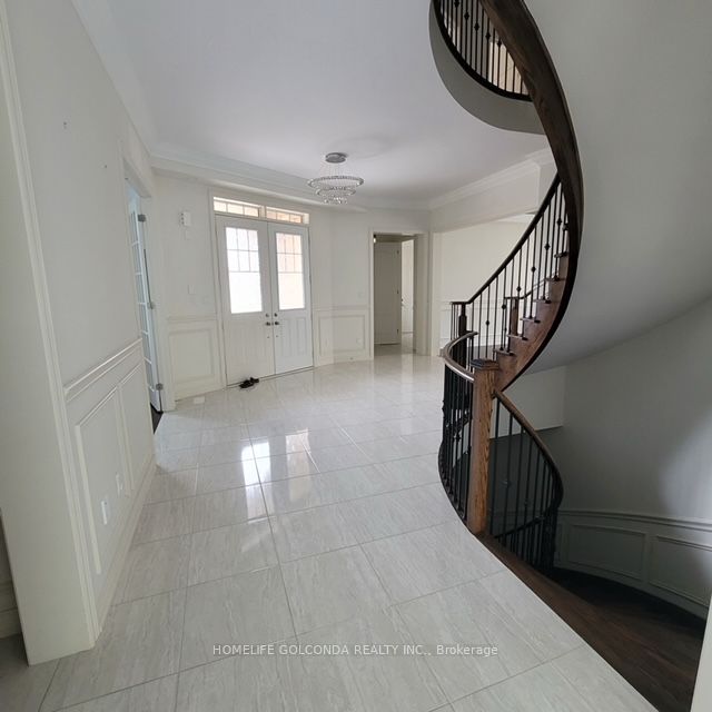 49 Redmond Cres