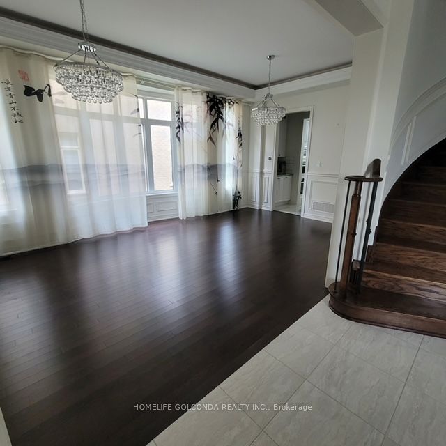 49 Redmond Cres