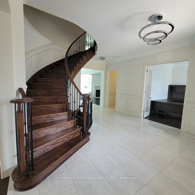 49 Redmond Cres