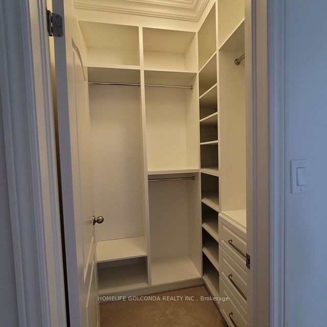 49 Redmond Cres