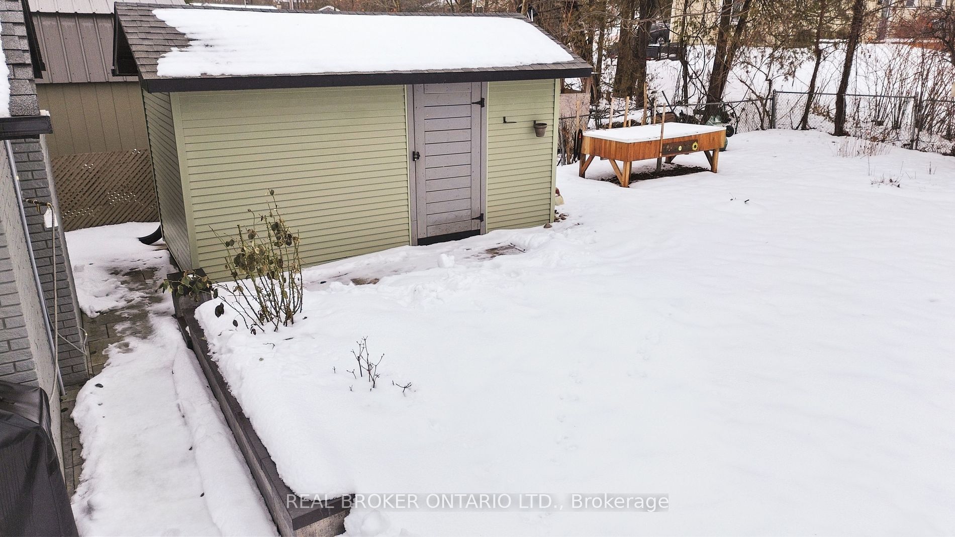 16 Owen Rd