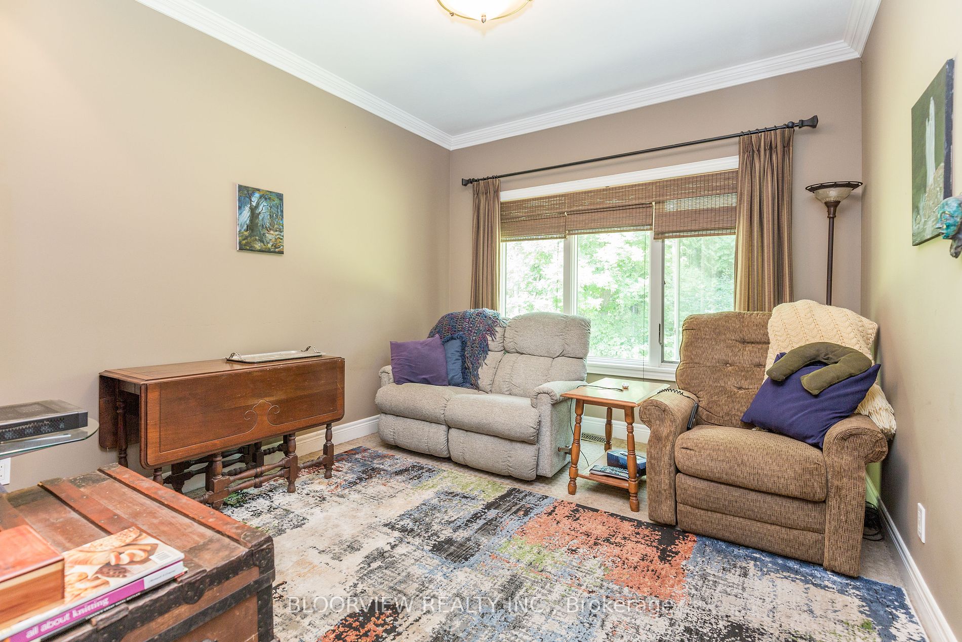 1643 THE ANGELA SCHMIDT F Road