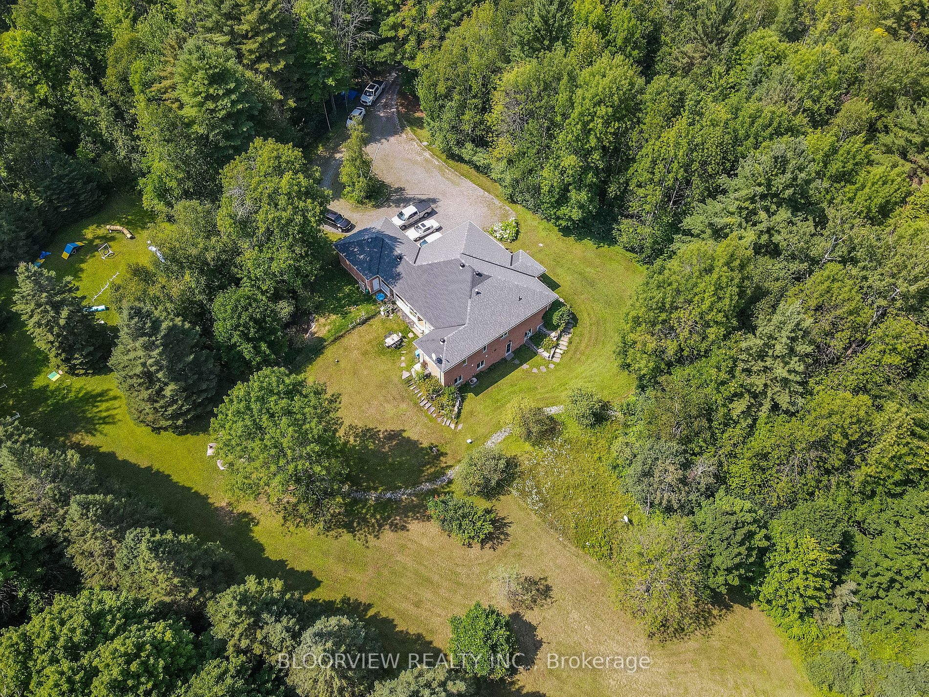 1643 THE ANGELA SCHMIDT F Road