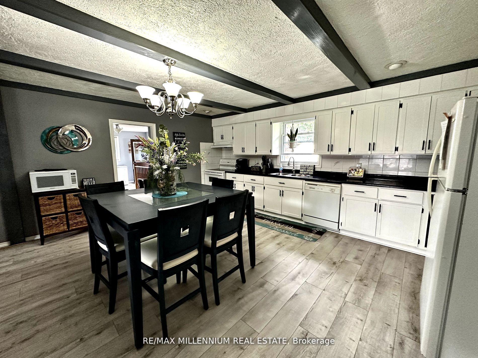 10 Jamieson Cres