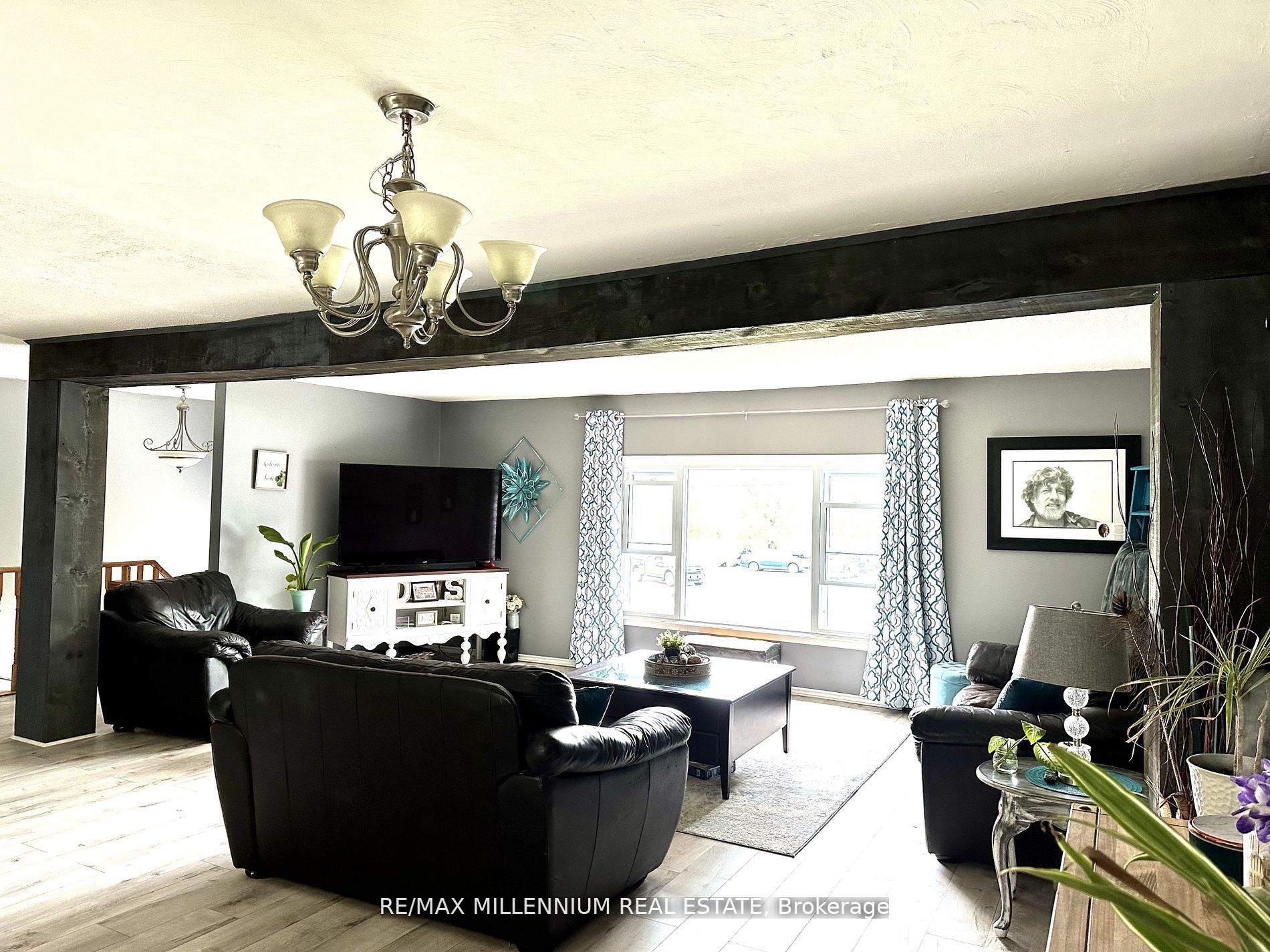10 Jamieson Cres
