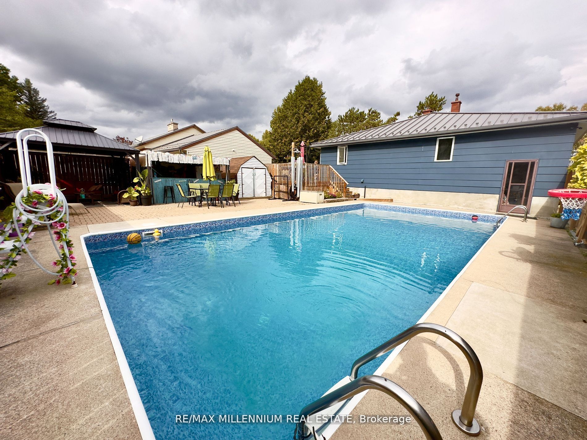 10 Jamieson Cres
