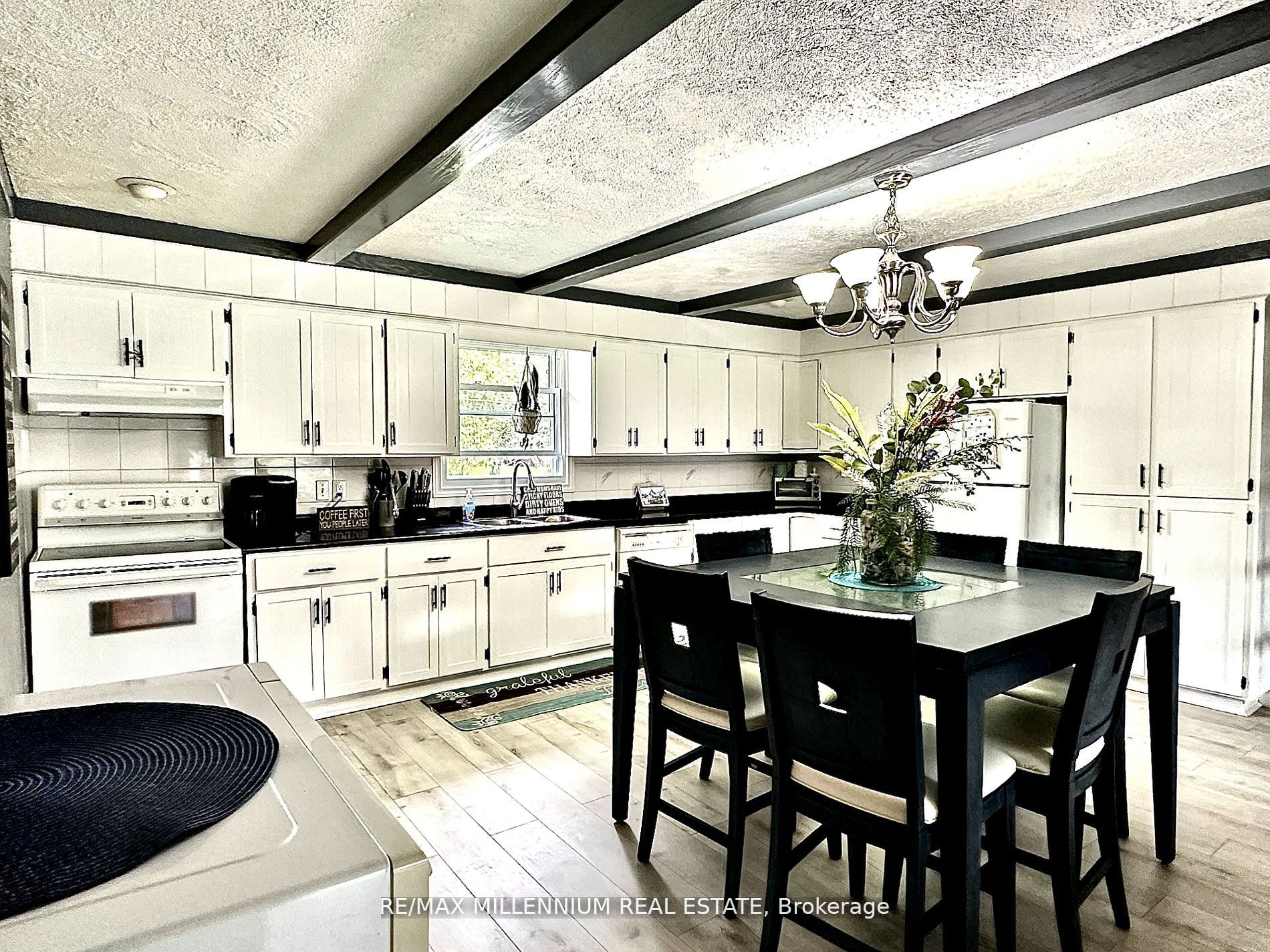 10 Jamieson Cres