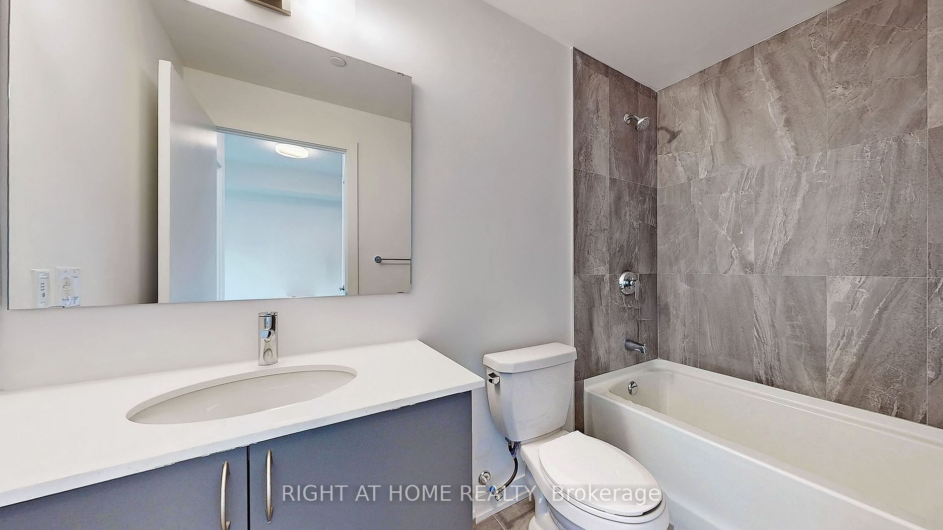 56 Lakeside Terrace, #212