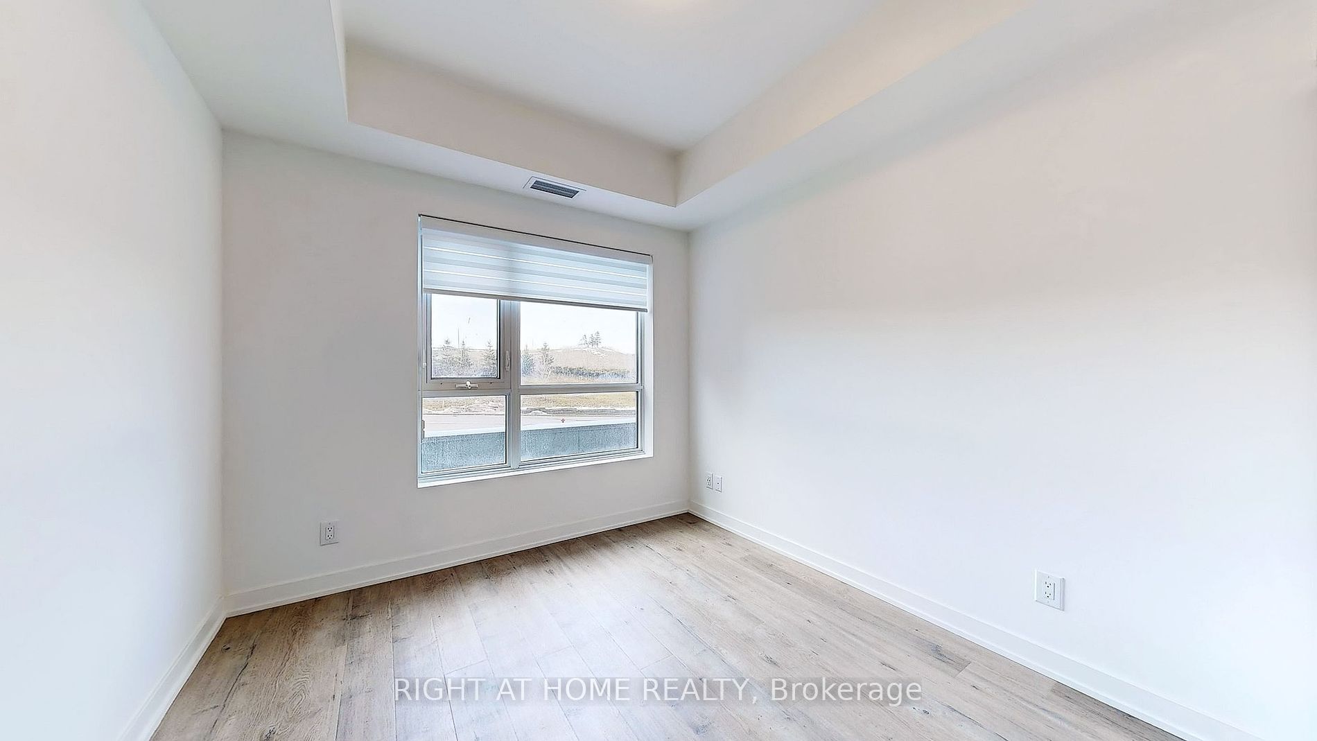 56 Lakeside Terrace, #212