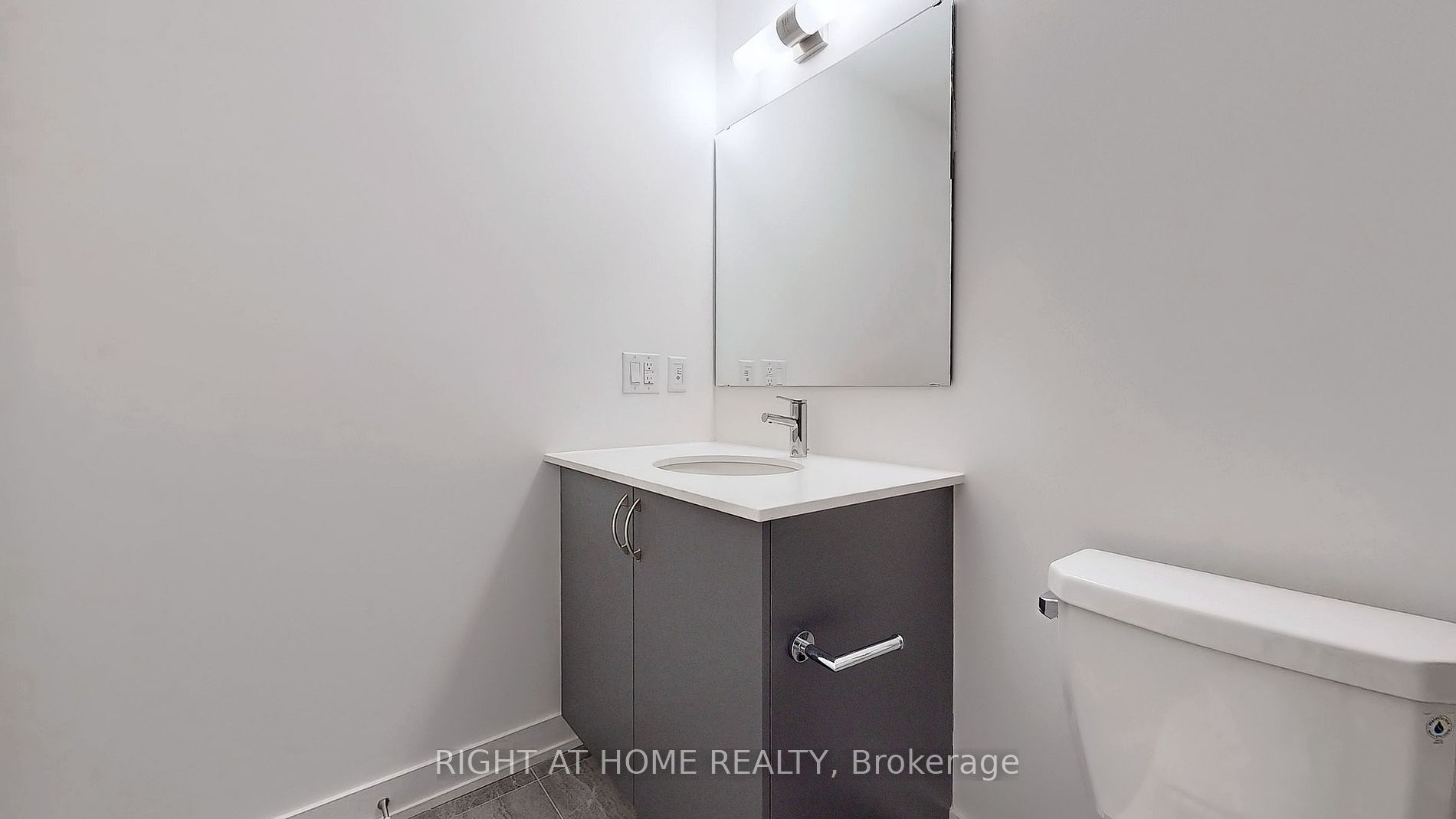 56 Lakeside Terrace, #212