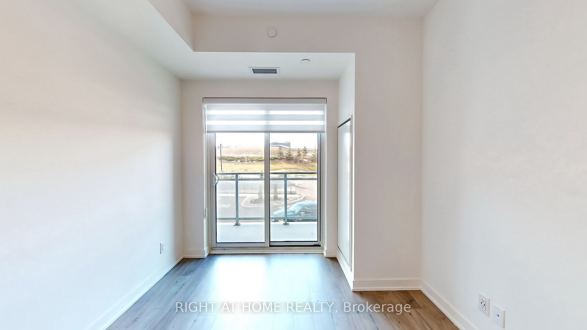 56 Lakeside Terrace, #212