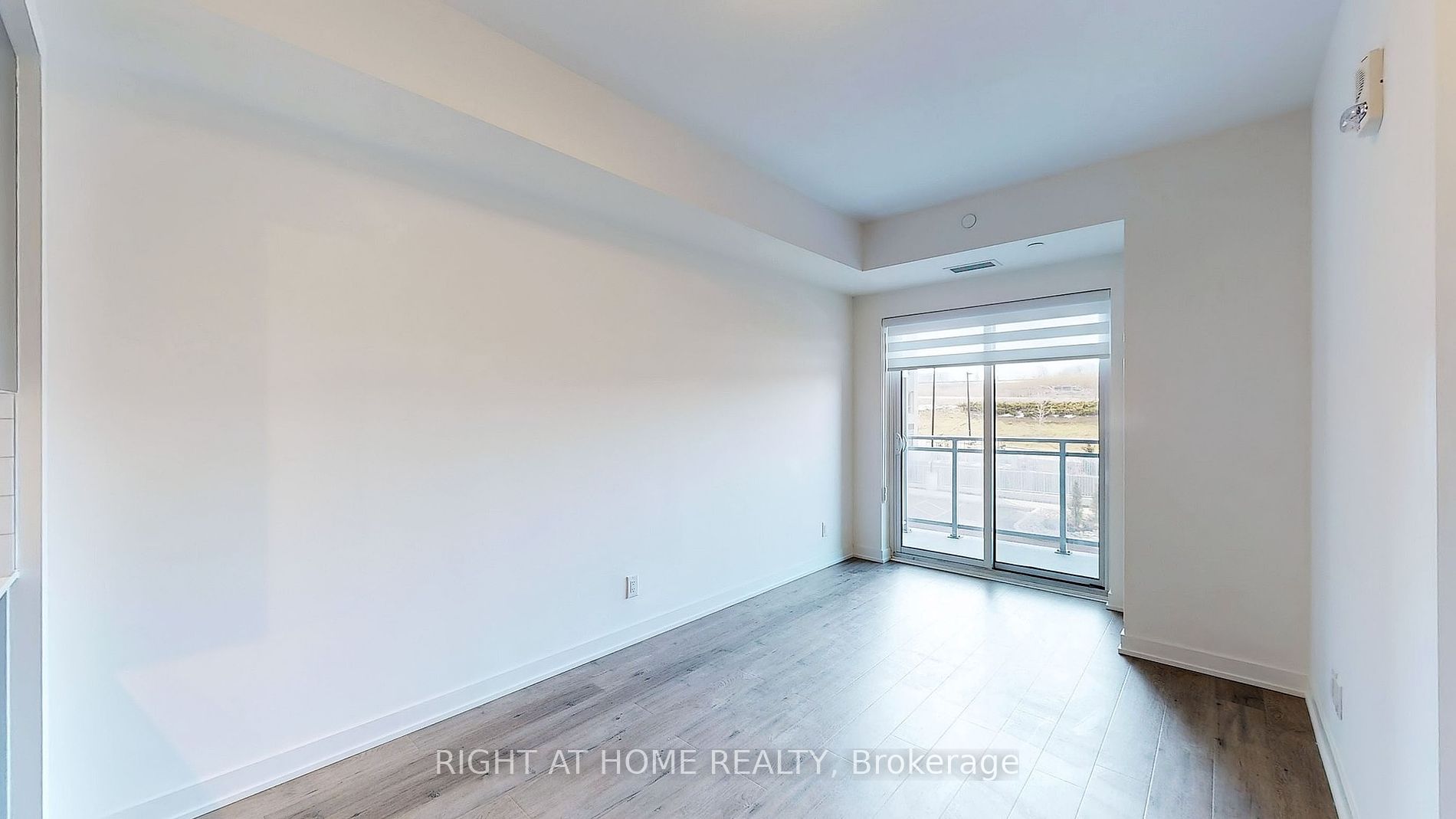 56 Lakeside Terrace, #212