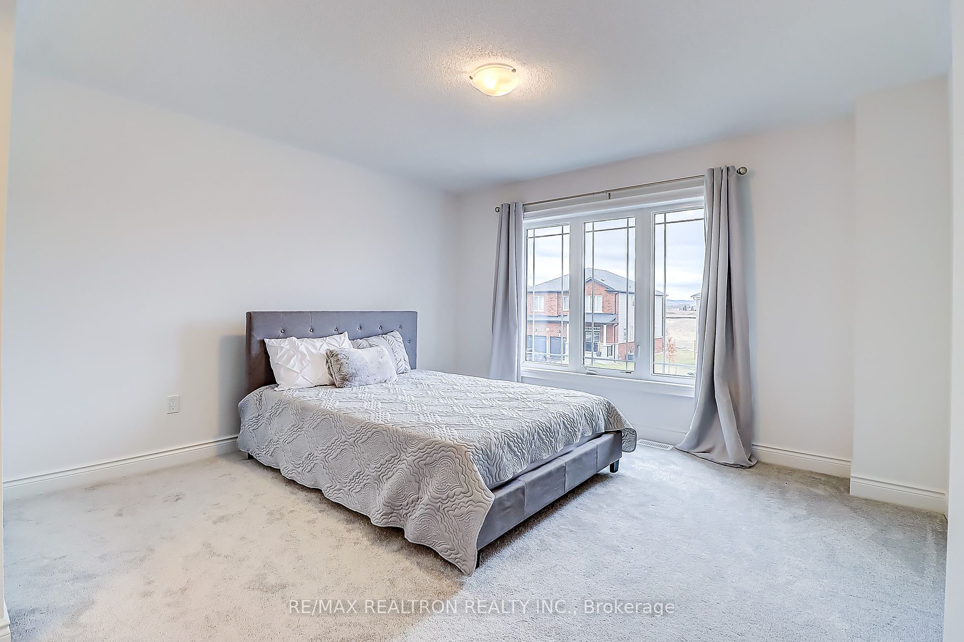 13 Middleton Dr