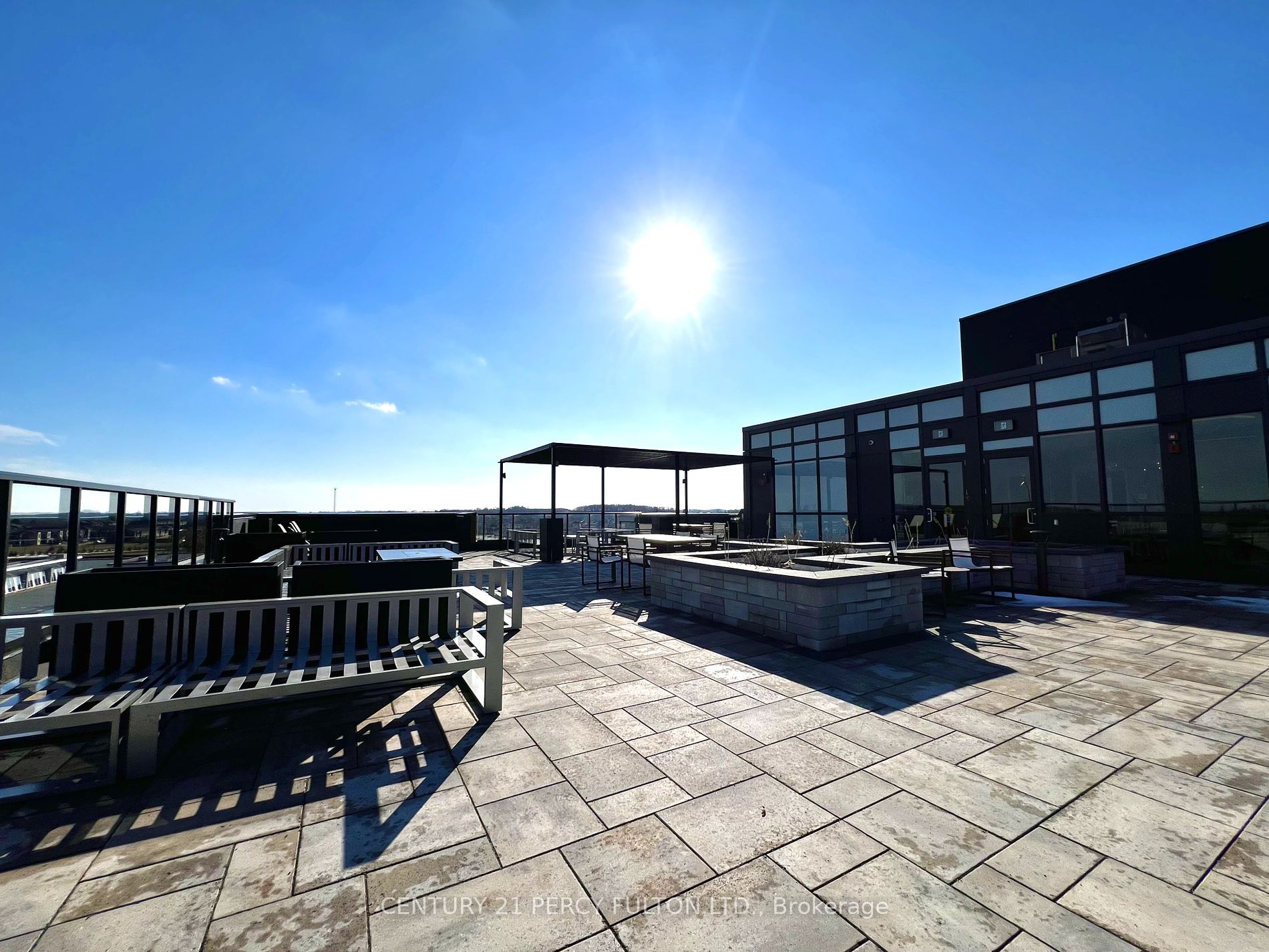 681 Yonge St, #222