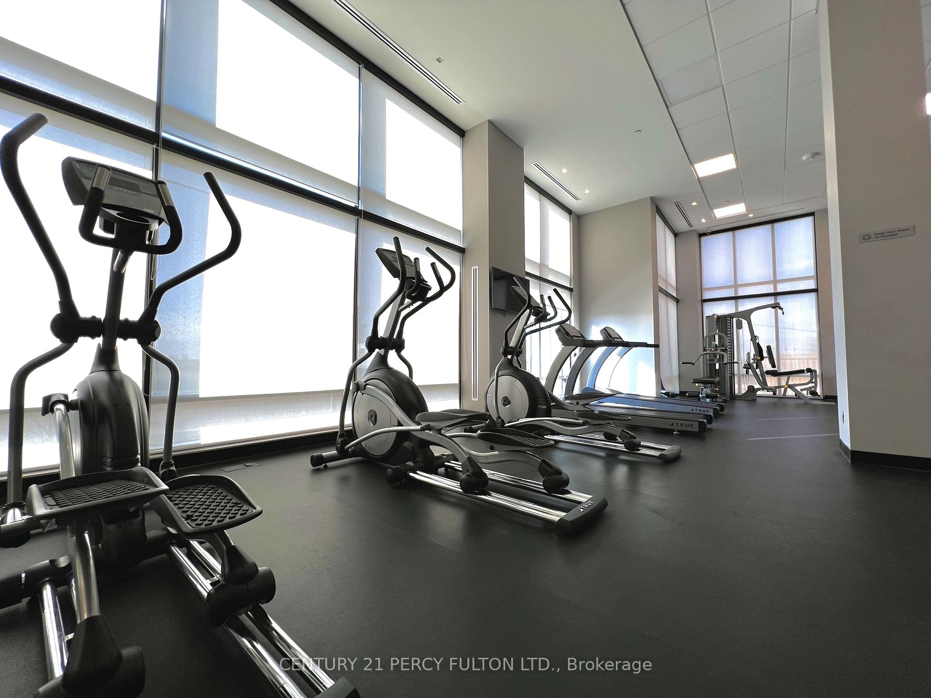 681 Yonge St, #222