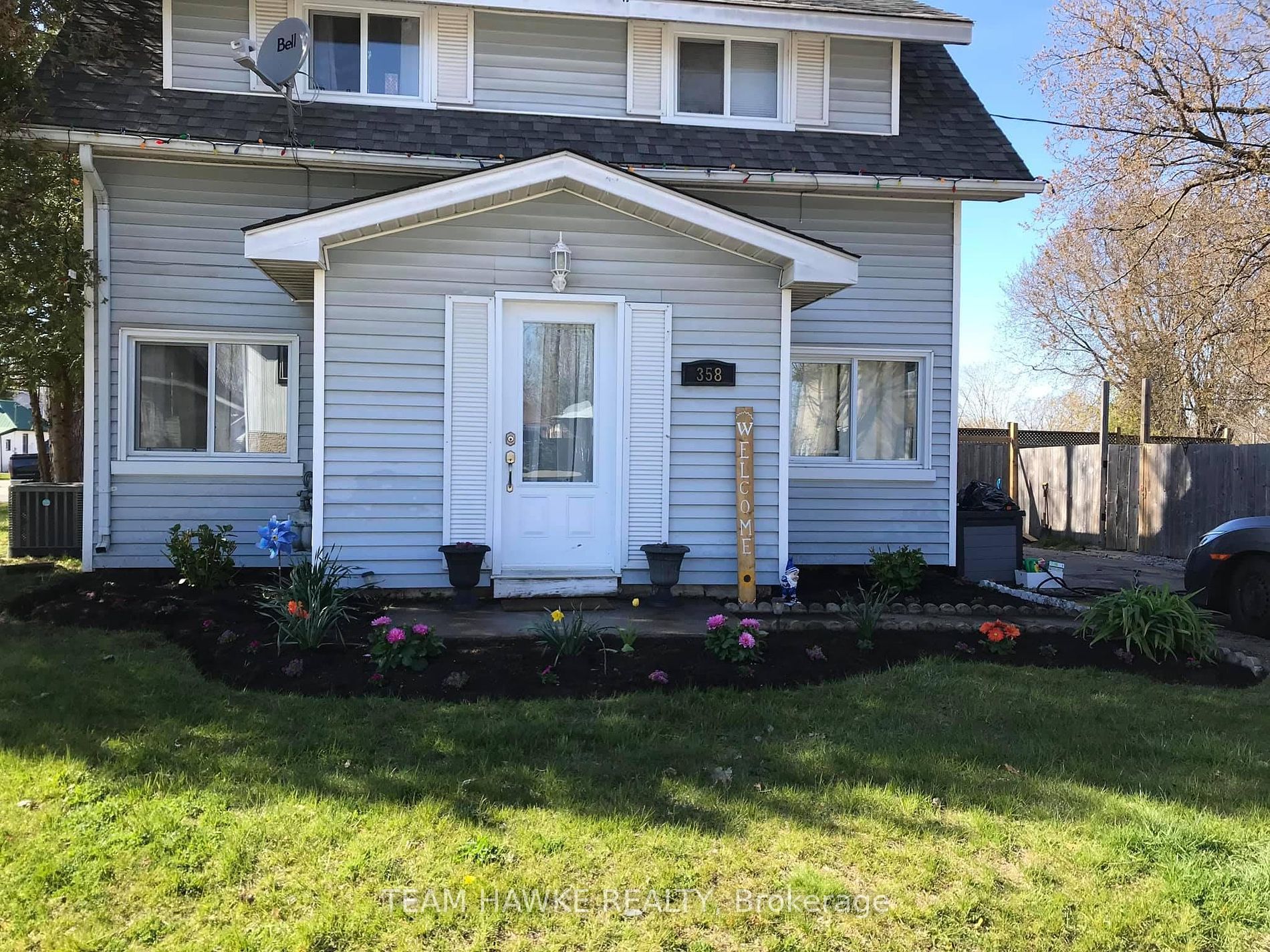 358 Yonge St