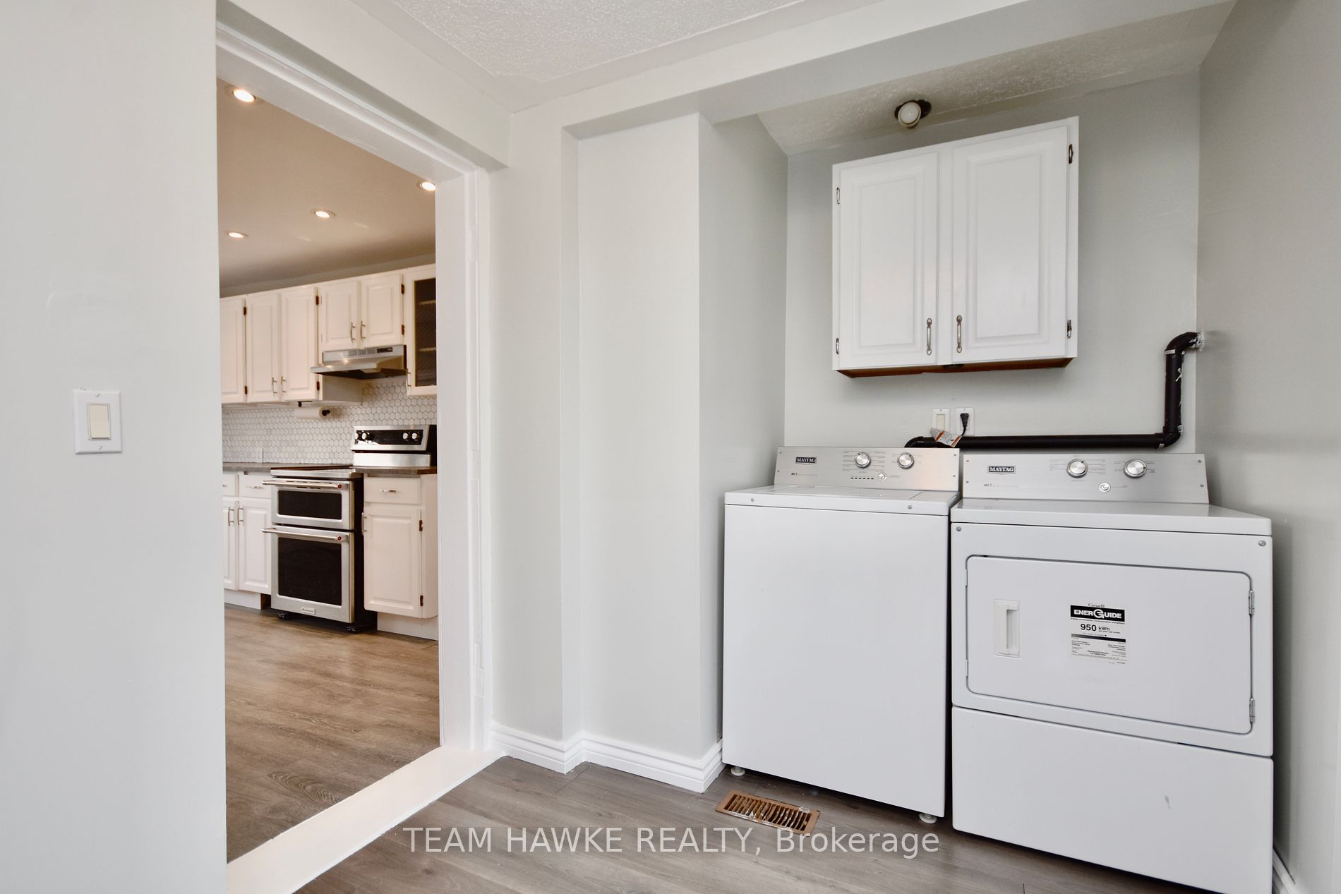 358 Yonge St