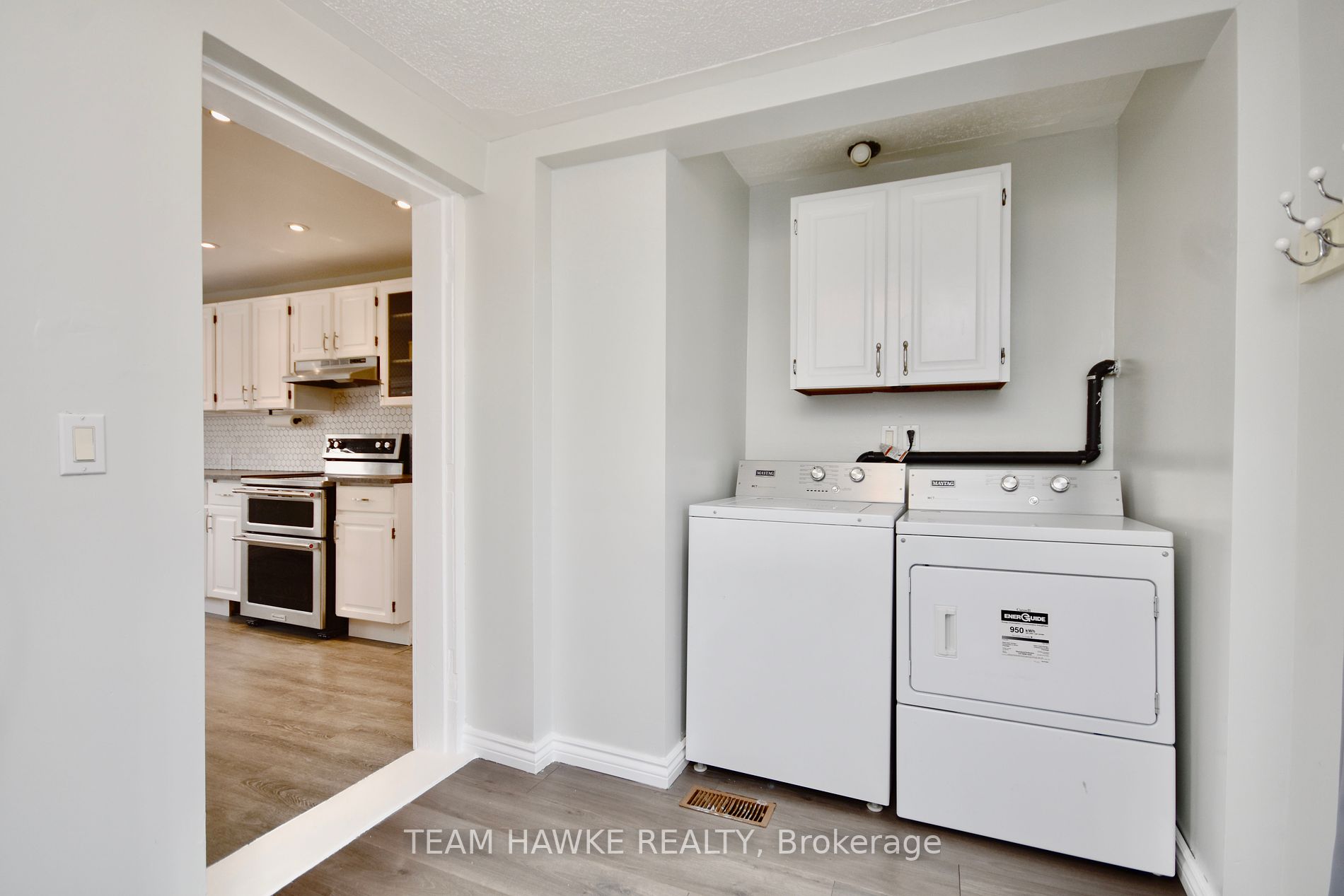 358 Yonge St