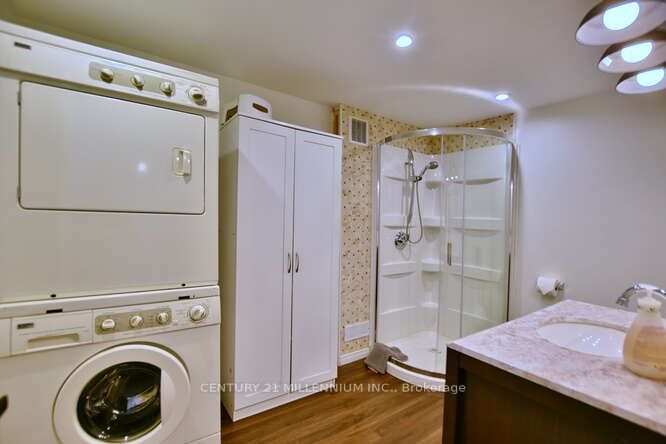 26 Farlain Lake Road E