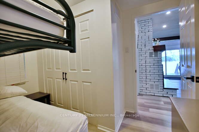 26 Farlain Lake Road E