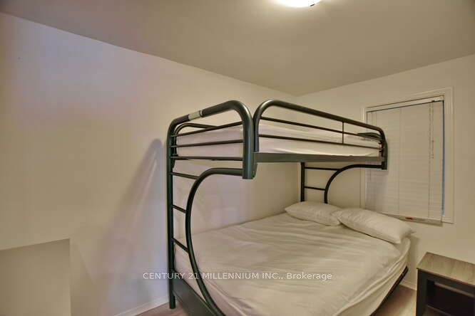 26 Farlain Lake Road E