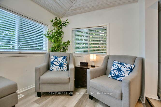 26 Farlain Lake Road E