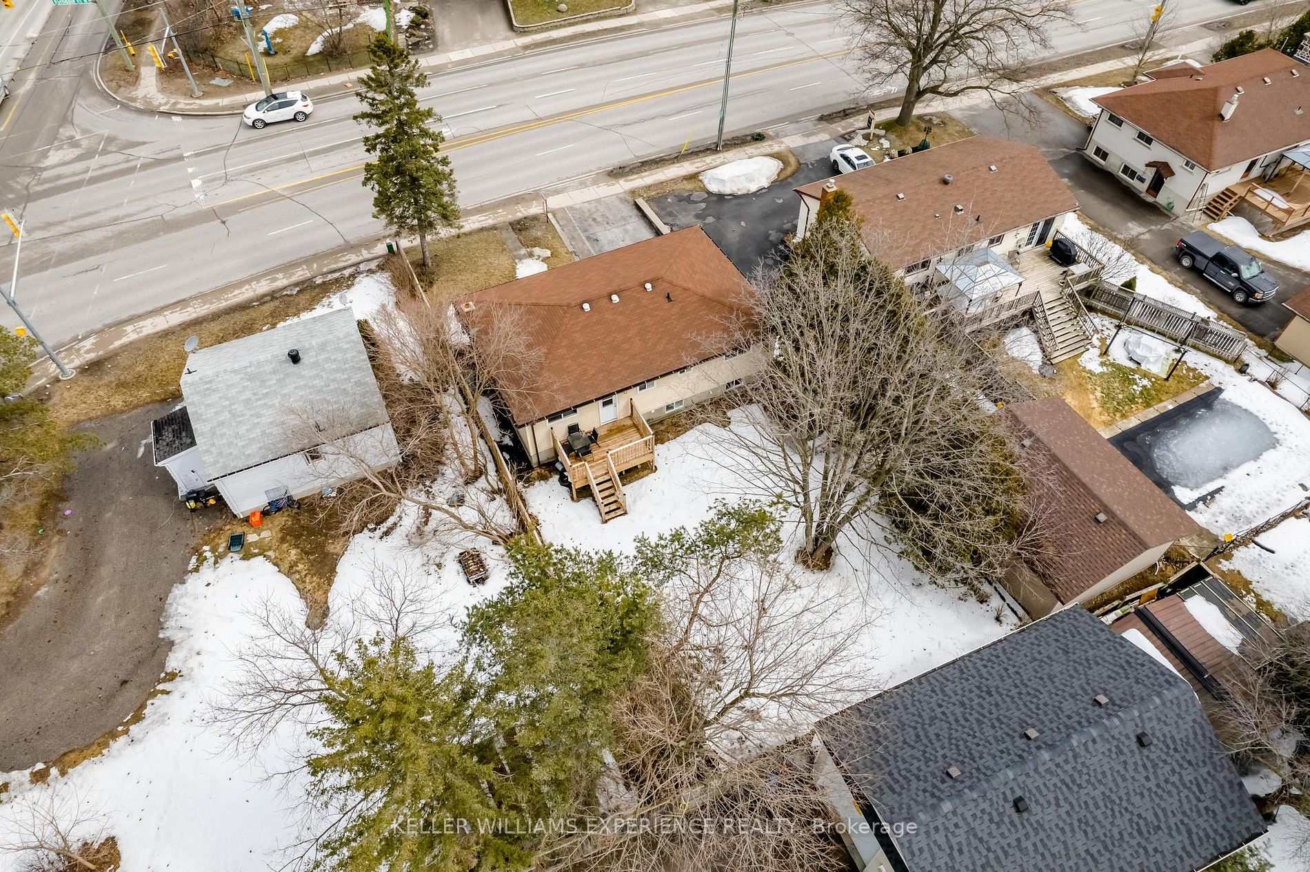 200 Ferndale Drive N